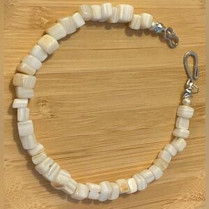 NEW Mother of Pearl chip bracelet